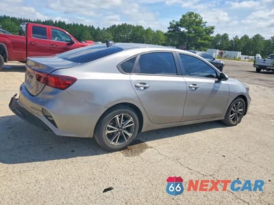 Trzecie zdjęcie samochodu z tyłu: 2024 KIA FORTE LXS VIN:3KPF24AD3RE815259 - miniatura
