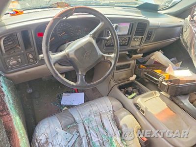 Zdjęcie 8 z 13 samochodu: 2002 CHEVROLET TAHOE C1500 VIN:1GNEC13Z92R303622 - miniatura