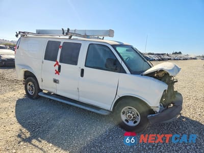 Czwarte zdjęcie samochodu z boku: 2015 GMC SAVANA G2500 UTILITY / SERVICE VAN VIN:1GTW7FCF1F1906864 - miniatura