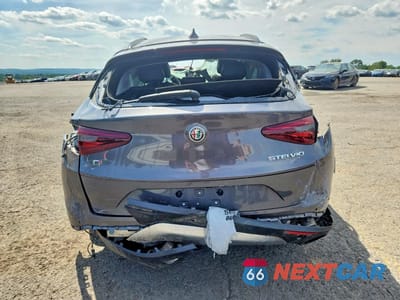 Zdjęcie 6 z 13 samochodu: 2018 ALFA ROMEO STELVIO SPORT VIN:ZASFAKPN8J7B87024 - miniatura
