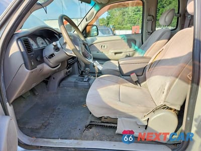 Zdjęcie 7 z 12 samochodu: 2003 TOYOTA TACOMA V6 VIN:5TEWN72N43Z174137 - miniatura