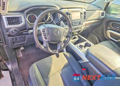 Zdjęcie 8 z 12 samochodu: 2018 NISSAN TITAN SV VIN:1N6AA1C66JN511012 - miniatura