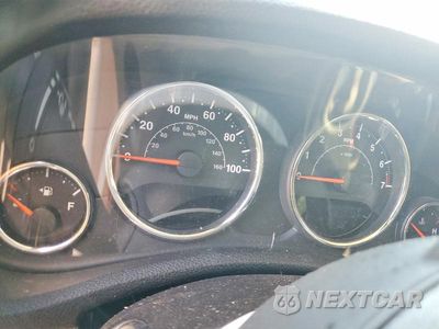 Zdjęcie 9 z 13 samochodu: 2015 JEEP WRANGLER UNLIMITED SAHARA VIN:1C4BJWEG8FL722340 - miniatura