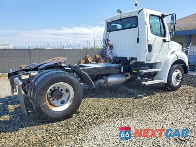 Trzecie zdjęcie samochodu z tyłu: 2019 FREIGHTLINER BUSINESS CLASS M2 SEMI TRUCK VIN:1FUBC4FT8KHLH9248 - miniatura