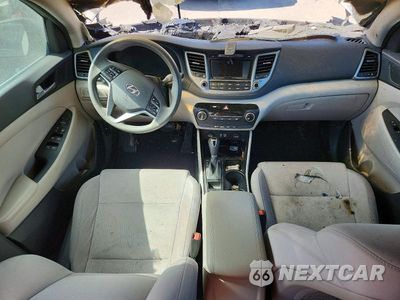 Zdjęcie 8 z 13 samochodu: 2017 HYUNDAI TUCSON SE VIN:KM8J33A46HU306098 - miniatura