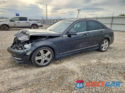 2011 MERCEDES-BENZ C 300 4MATIC WDDGF8BBXBR174091 - główne zdjęcie licytacji z USA - miniatura