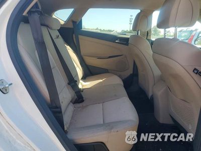Zdjęcie 11 z 13 samochodu: 2017 HYUNDAI TUCSON SE VIN:KM8J3CA40HU474464 - miniatura