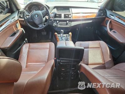 Zdjęcie 8 z 13 samochodu: 2013 BMW X5 XDRIVE35I VIN:5UXZV4C58D0B03987 - miniatura