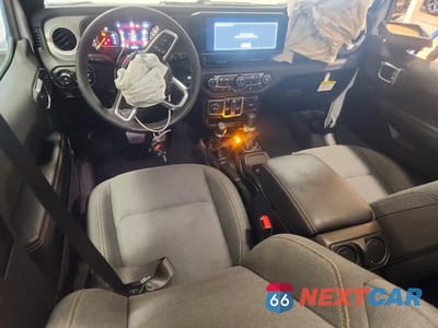 Zdjęcie 8 z 13 samochodu: 2026 JEEP WRANGLER SAHARA VIN:1C4PJXEG8TW254289 - miniatura