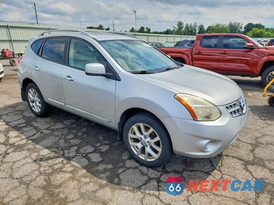 Czwarte zdjęcie samochodu z boku: 2011 NISSAN ROGUE S VIN:JN8AS5MV4BW277224 - miniatura