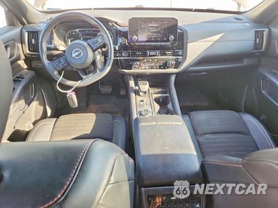Zdjęcie 8 z 13 samochodu: 2023 NISSAN PATHFINDER SV VIN:5N1DR3BD3PC276718 - miniatura