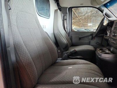 Zdjęcie 11 z 13 samochodu: 2018 CHEVROLET EXPRESS G2500 DELIVERY VAN VIN:1GCWGAFP5J1283779 - miniatura