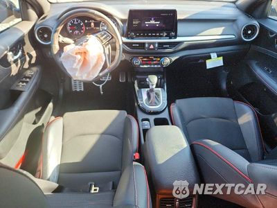 Zdjęcie 8 z 12 samochodu: 2024 KIA FORTE GT VIN:3KPF44AC1RE687539 - miniatura