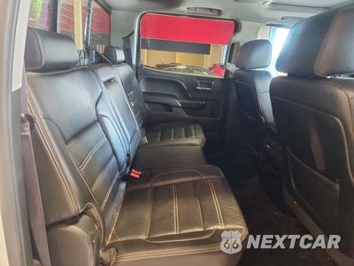 Zdjęcie 10 z 12 samochodu: 2015 GMC SIERRA K3500 DENALI VIN:1GT424E83FF525478 - miniatura
