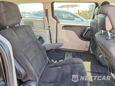 Zdjęcie 11 z 13 samochodu: 2018 DODGE GRAND CARAVAN SE VIN:2C4RDGBG8JR156356 - miniatura