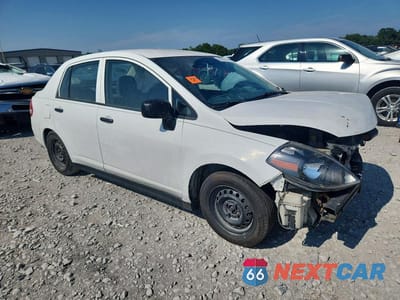 Czwarte zdjęcie samochodu z boku: 2011 NISSAN VERSA 1.6 BASE VIN:3N1CC1AP5BL420688 - miniatura