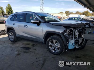 Czwarte zdjęcie samochodu z boku: 2025 TOYOTA RAV4 LE VIN:JTMMWRFV1SD350336 - miniatura