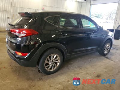 Trzecie zdjęcie samochodu z tyłu: 2016 HYUNDAI TUCSON SE VIN:KM8J3CA43GU146843 - miniatura