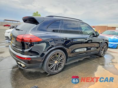 Trzecie zdjęcie samochodu z tyłu: 2017 PORSCHE CAYENNE SE HYBRID PLATINUM VIN:WP1AE2A20HLA70625 - miniatura