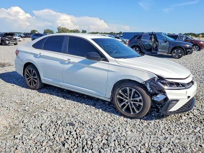 Czwarte zdjęcie samochodu z boku: 2025 VOLKSWAGEN JETTA SPORT VIN:3VWBX7BU5SM062696 - miniatura