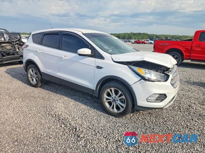 Czwarte zdjęcie samochodu z boku: 2017 FORD ESCAPE SE VIN:1FMCU9GD3HUB52515 - miniatura