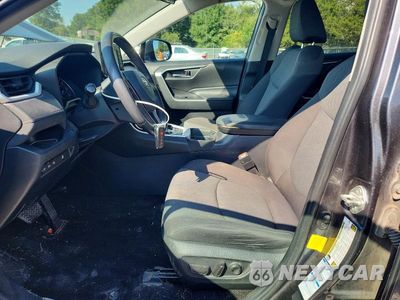 Zdjęcie 7 z 13 samochodu: 2020 TOYOTA RAV4 HYBRID XLE VIN:4T3RWRFV9LU001404 - miniatura