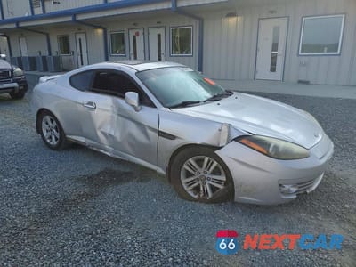 Czwarte zdjęcie samochodu z boku: 2008 HYUNDAI TIBURON GS VIN:KMHHM66DX8U265366 - miniatura