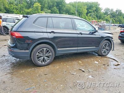 Trzecie zdjęcie samochodu z tyłu: 2024 VOLKSWAGEN TIGUAN WOLFSBURG VIN:3VVAB7AX0RM226408 - miniatura