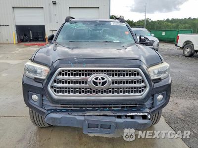 Piąte zdjęcie samochodu w środku: 2017 TOYOTA TACOMA TRD OFF-ROAD VIN:3TMCZ5AN8HM060384 - miniatura