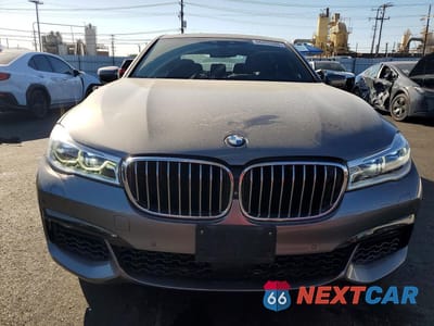 Piąte zdjęcie samochodu w środku: 2016 BMW 750 XI VIN:WBA7F2C56GG419212 - miniatura