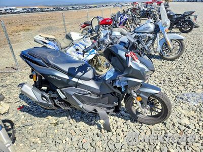 2025 HONDA ADV160 A MLHKF5454S5101328 - główne zdjęcie licytacji z USA - miniatura