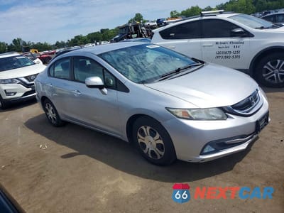 Czwarte zdjęcie samochodu z boku: 2013 HONDA CIVIC HYBRID VIN:19XFB4F20DE202189 - miniatura