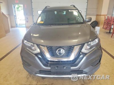 Piąte zdjęcie samochodu w środku: 2018 NISSAN ROGUE SV VIN:KNMAT2MV3JP542666 - miniatura