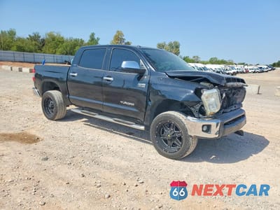 Czwarte zdjęcie samochodu z boku: 2014 TOYOTA TUNDRA CREWMAX LIMITED VIN:5TFFY5F18EX160934 - miniatura