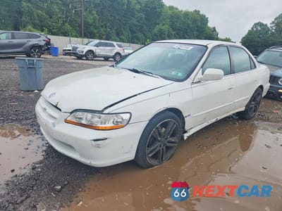 1999 HONDA ACCORD LX 1HGCG1647XA018218 - główne zdjęcie licytacji z USA - miniatura