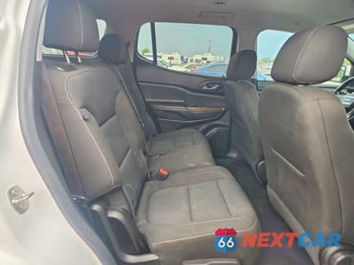 Zdjęcie 11 z 13 samochodu: 2023 GMC ACADIA SLE VIN:1GKKNKL46PZ219365 - miniatura