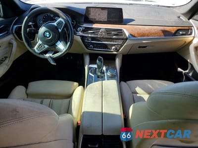 Zdjęcie 8 z 12 samochodu: 2019 BMW 530 I VIN:WBAJA5C50KWW39241 - miniatura
