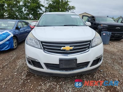 Piąte zdjęcie samochodu w środku: 2017 CHEVROLET TRAVERSE LT VIN:1GNKVGKD1HJ292063 - miniatura