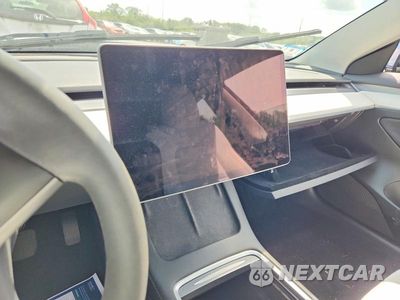 Zdjęcie 9 z 12 samochodu: 2023 TESLA MODEL 3 VIN:5YJ3E1EA1PF600379 - miniatura