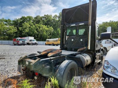 Trzecie zdjęcie samochodu z tyłu: 2017 FREIGHTLINER CASCADIA 113 SEMI TRUCK VIN:1FUBGBDV3HLHH2581 - miniatura