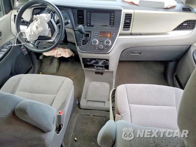 Zdjęcie 8 z 13 samochodu: 2019 TOYOTA SIENNA L 7-PASSENGER VIN:5TDZZ3DC6KS995936 - miniatura