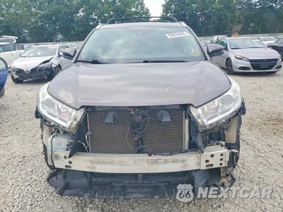 Piąte zdjęcie samochodu w środku: 2019 TOYOTA HIGHLANDER XLE VIN:5TDKZRFH2KS339990 - miniatura