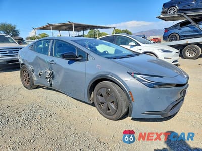 Czwarte zdjęcie samochodu z boku: 2024 TOYOTA PRIUS LE VIN:JTDACAAU5R3022641 - miniatura