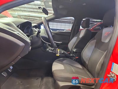 Zdjęcie 7 z 12 samochodu: 2017 FORD FOCUS ST VIN:1FADP3L93HL218328 - miniatura