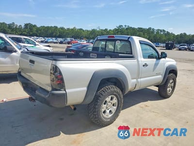 Trzecie zdjęcie samochodu z tyłu: 2006 TOYOTA TACOMA BASE VIN:5TEPX42N06Z253905 - miniatura