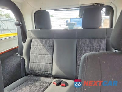 Zdjęcie 10 z 13 samochodu: 2011 JEEP WRANGLER SPORT VIN:1J4GA2D10BL625925 - miniatura