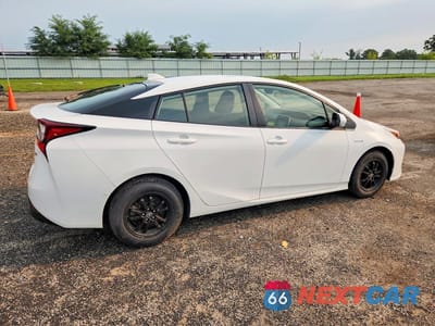 Trzecie zdjęcie samochodu z tyłu: 2021 TOYOTA PRIUS LE VIN:JTDKAMFU3M3140393 - miniatura