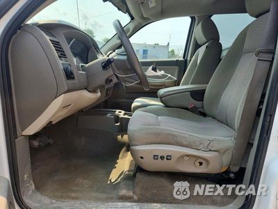 Zdjęcie 7 z 12 samochodu: 2008 DODGE DAKOTA QUAD SLT VIN:1D3HW48N48S531766 - miniatura