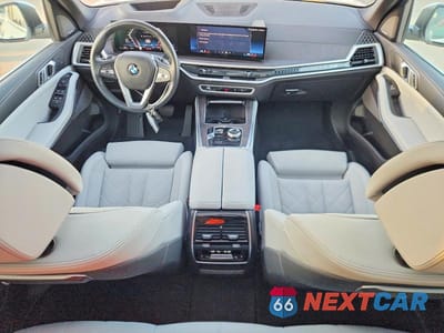 Zdjęcie 8 z 12 samochodu: 2025 BMW X5 XDRIVE40I VIN:5UX23EU07S9Y99962 - miniatura