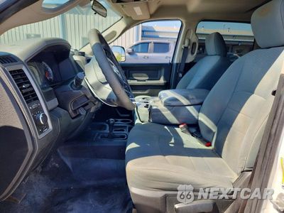 Zdjęcie 7 z 13 samochodu: 2018 RAM 2500 ST VIN:3C6UR5CL7JG257137 - miniatura
